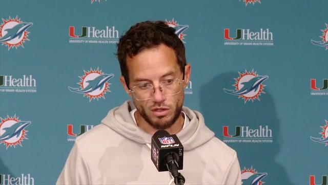 Mike McDaniel maintaining his cool as 0-2 Dolphins travel to face AFC East rival Bills in prime time – WSVN 7News | Miami News, Weather, Sports | Fort Lauderdale