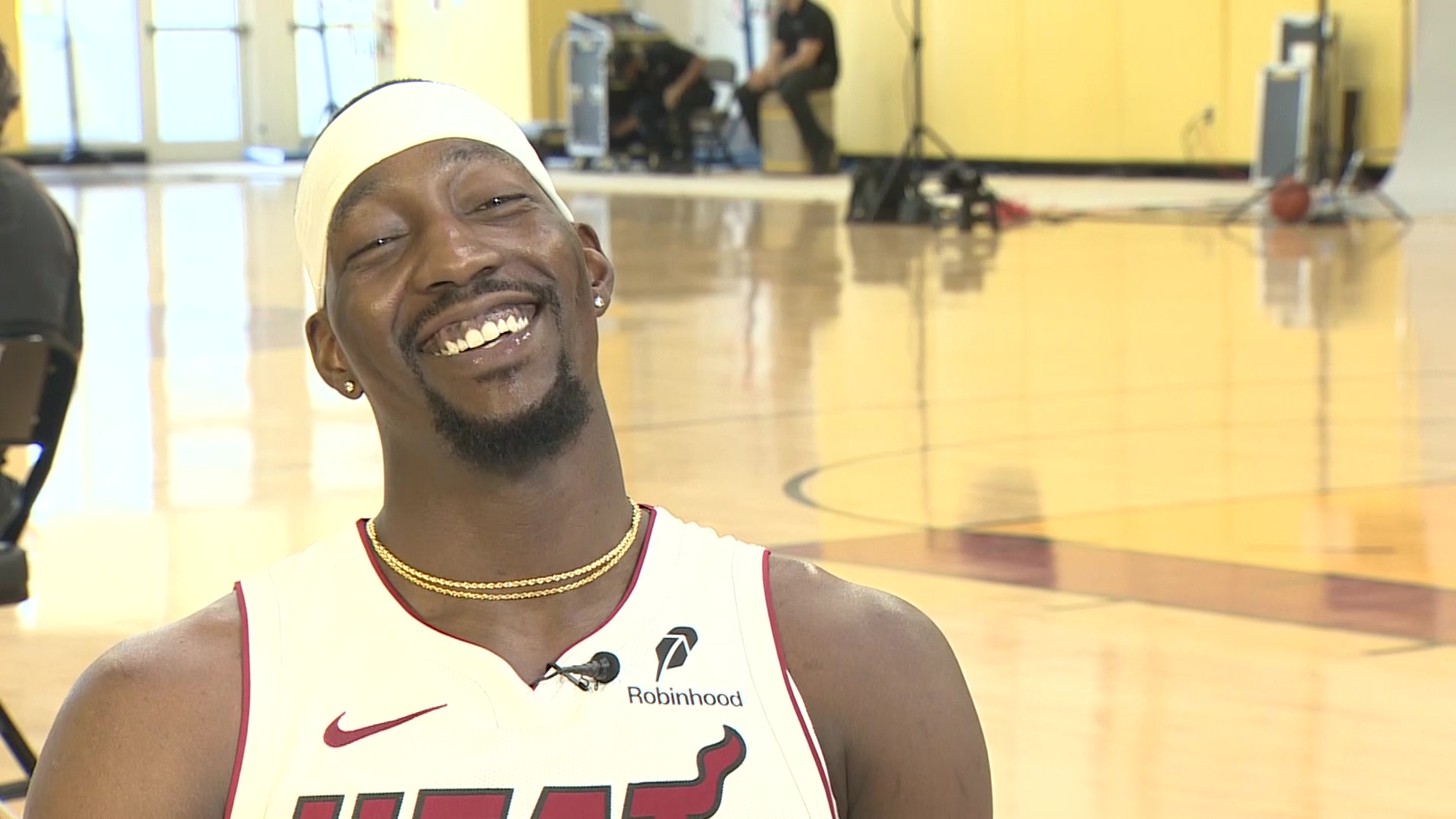 Bam Adebayo shares emotions that came with presenting A’ja Wilson with her fourth WNBA MVP trophy – WSVN 7News | Miami News, Weather, Sports | Fort Lauderdale