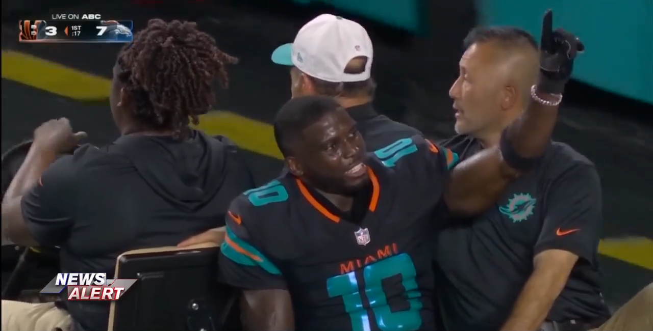 ESPN: Dolphins’ star Tyreek Hill’s season ended by torn ACL and dislocated knee – WSVN 7News | Miami News, Weather, Sports | Fort Lauderdale
