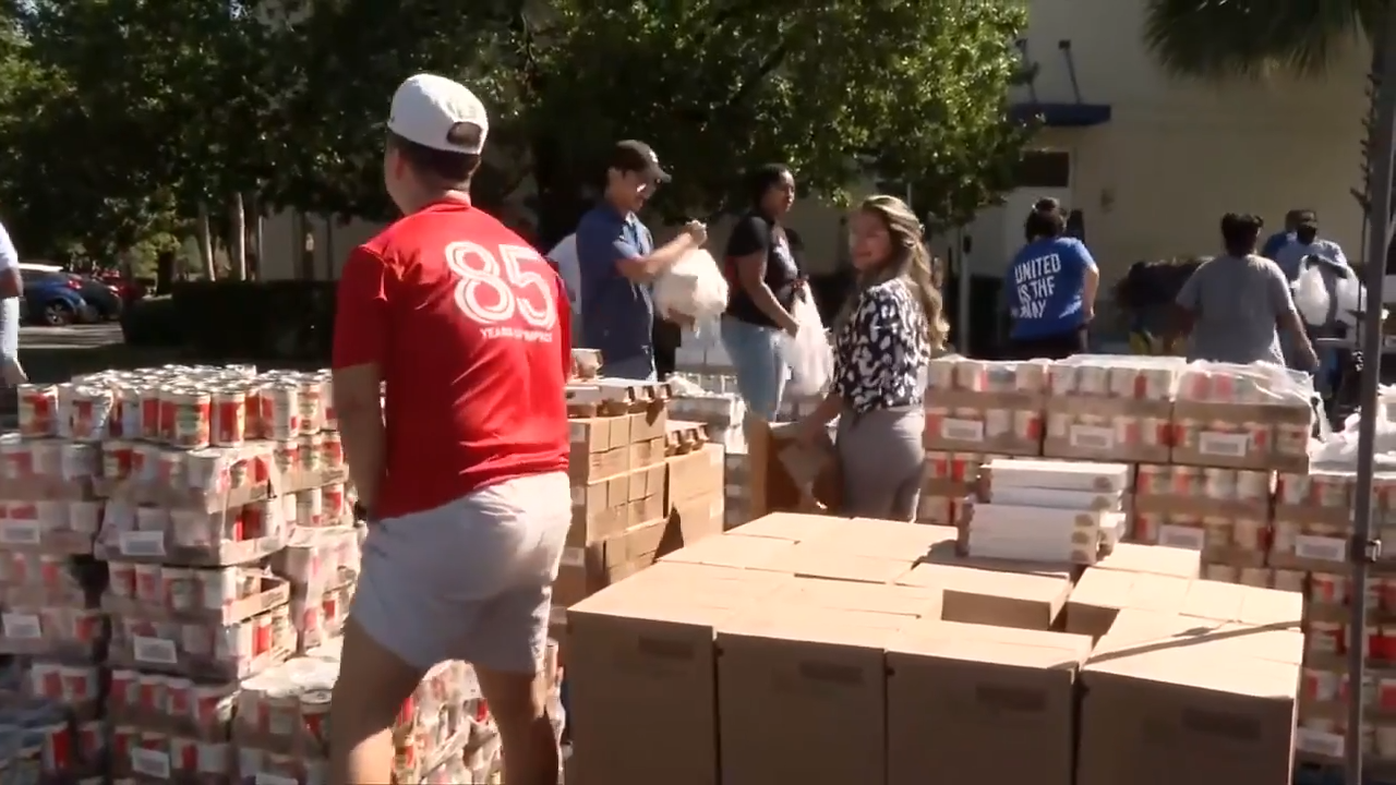 Federal workers share concerns over looming SNAP benefits cutoff as government shutdown continues