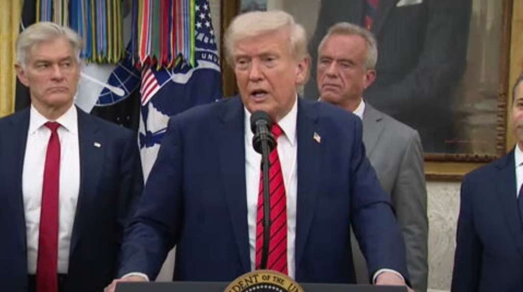 Trump directs the Pentagon to use 'all available funds' to ensure troops  are paid despite shutdown - WSVN 7News | Miami News, Weather, Sports | Fort  Lauderdale