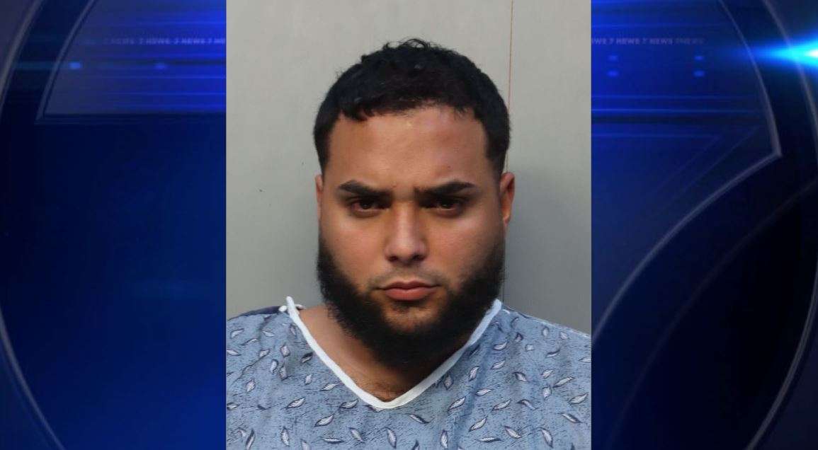 Man accused of striking child, causing disturbance at Aventura Mall ...