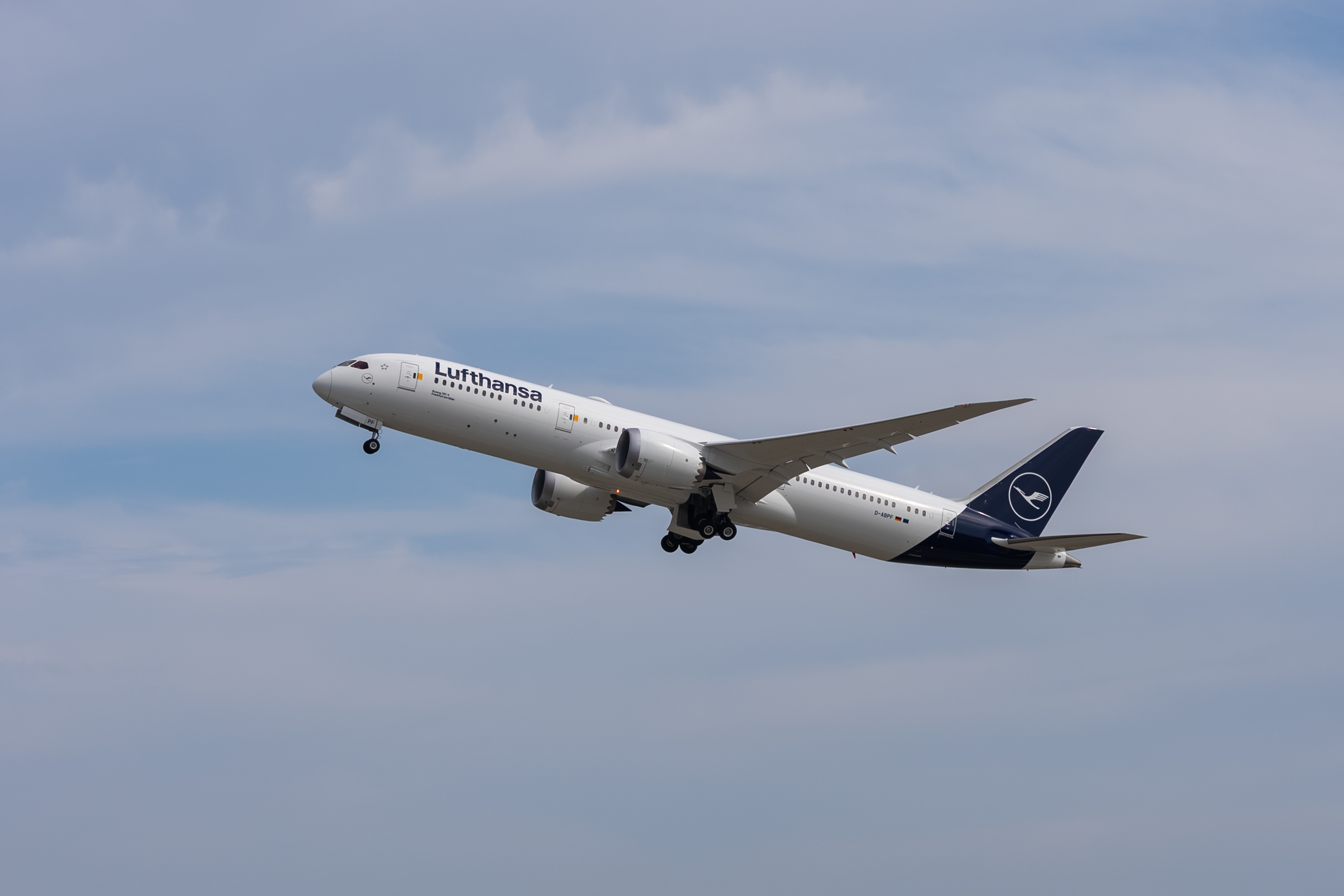 Maybe 6 Europe has ‘maybe 6 weeks of jet fuel left,’ energy agency head tells ...