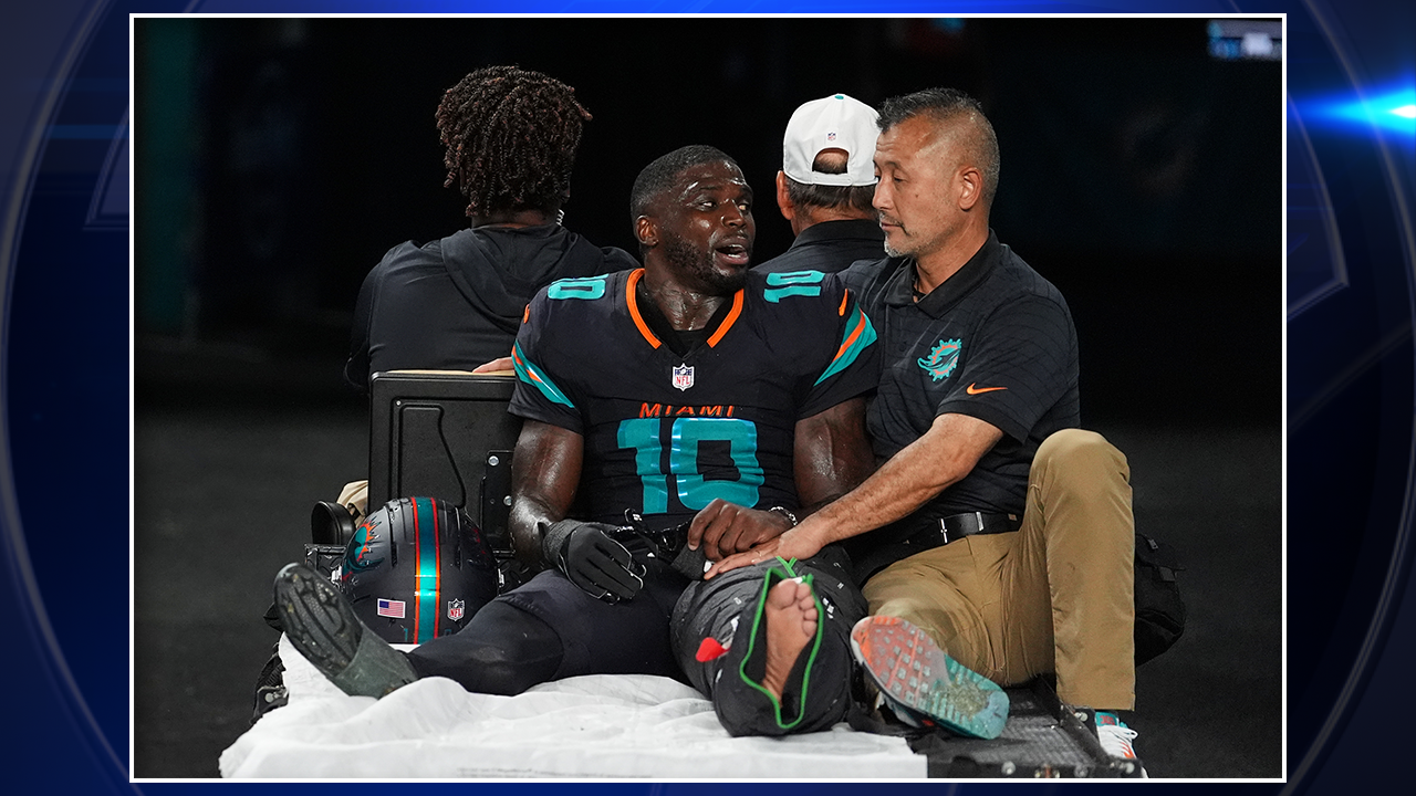 Dolphins’ Tyreek Hill undecided on whether to retire after season-ending knee injury – WSVN 7News | Miami News, Weather, Sports | Fort Lauderdale