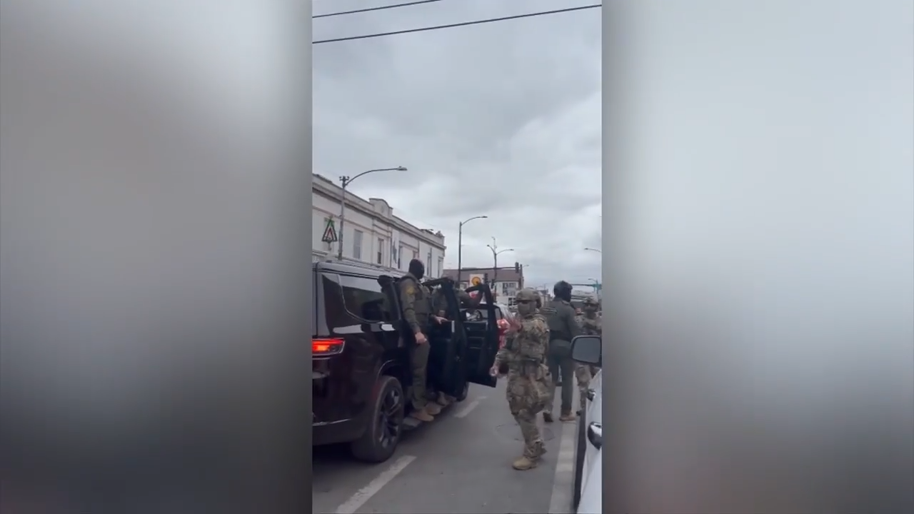 Chicago police respond to report of shots fired at federal agents amid ...