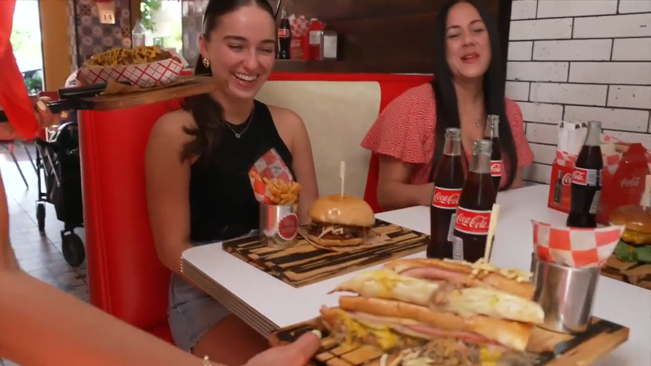 Step into the 1950s for some burgers, fritas and Cuban-American flair at El Cuban Diner - WSVN 7News | Miami News, Weather, Sports