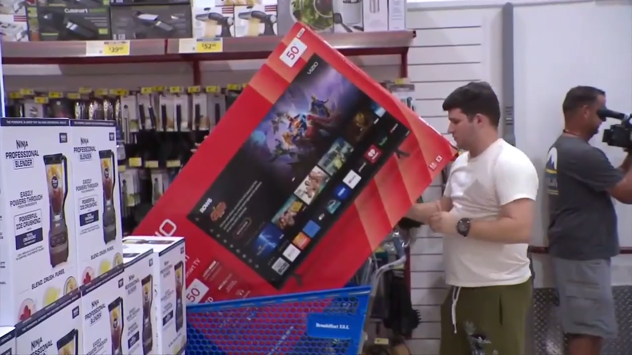 Shoppers spend billions on Black Friday to snag holiday deals, despite wider economic uncertainty