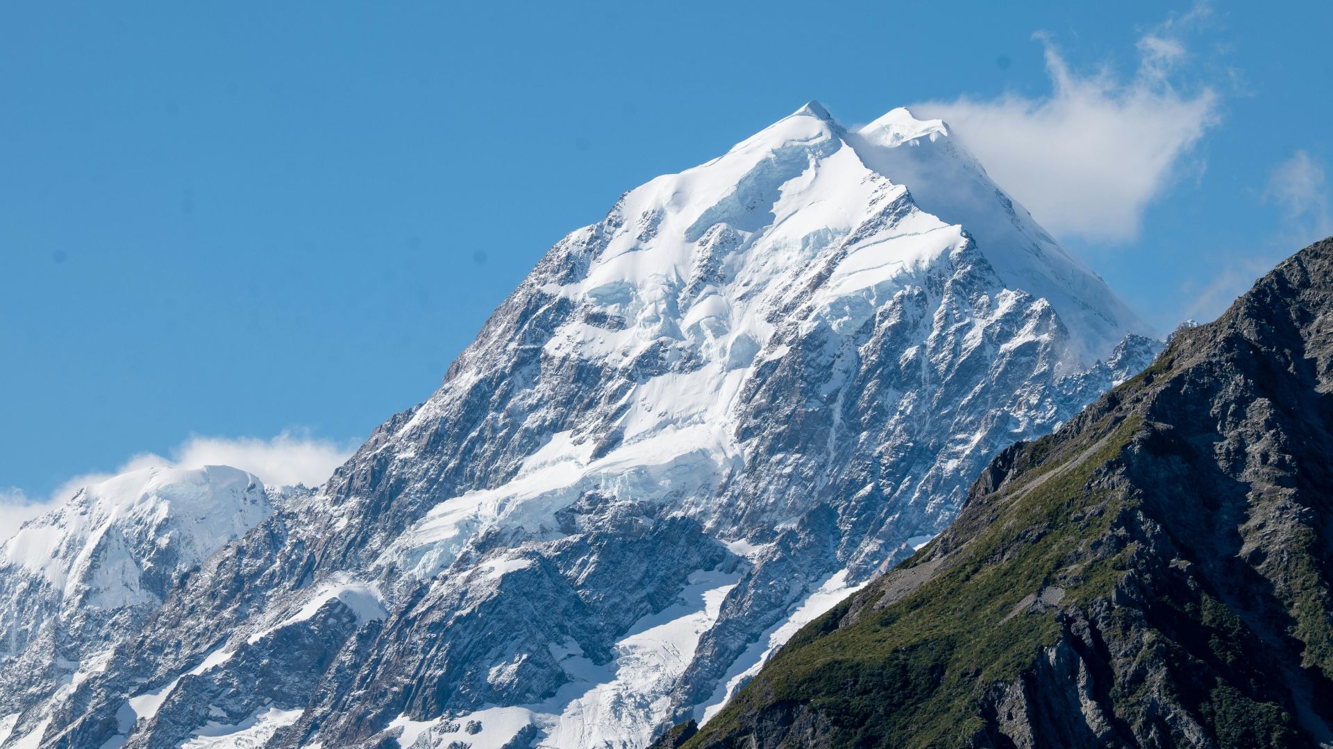US climber among 2 killed in fall on New Zealand’s highest peak WSVN(02)