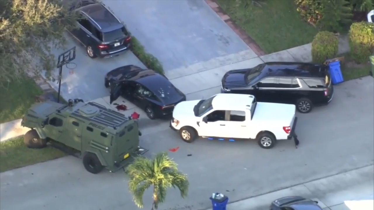 MARGATE, FLA. (WSVN) - A Broward Sheriff’s Office deputy has been released from the hospital, one day after he was shot during a pursuit of<a class="excerpt-read-more" href="https://wsvn.com/news/local/broward/bso-deputy-released-from-hospital-after-being-shot-by-suspect-during-pursuit-in-margate/">Read More</a>