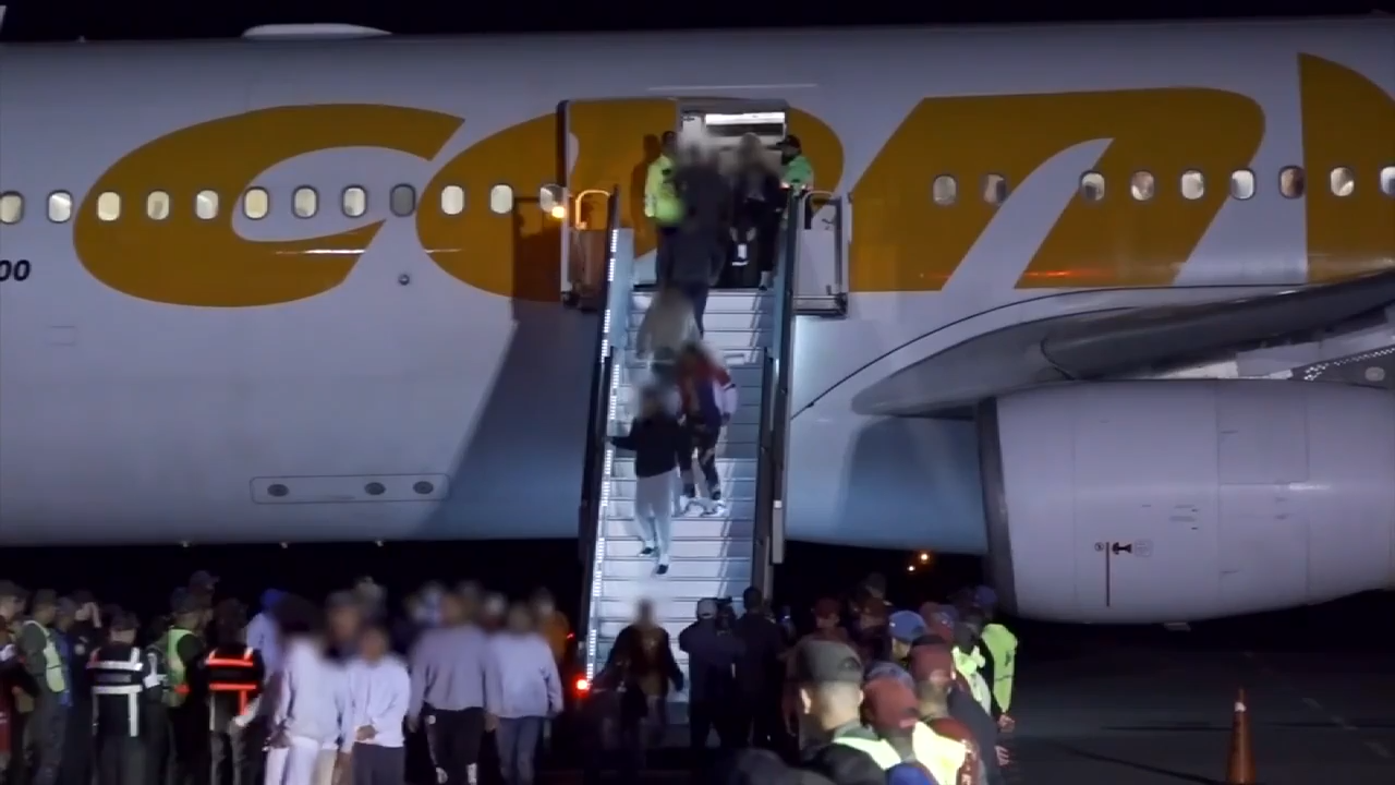 Venezuelan officials accuse US of suspending repatriation flights for undocumented Venezuelan migrants