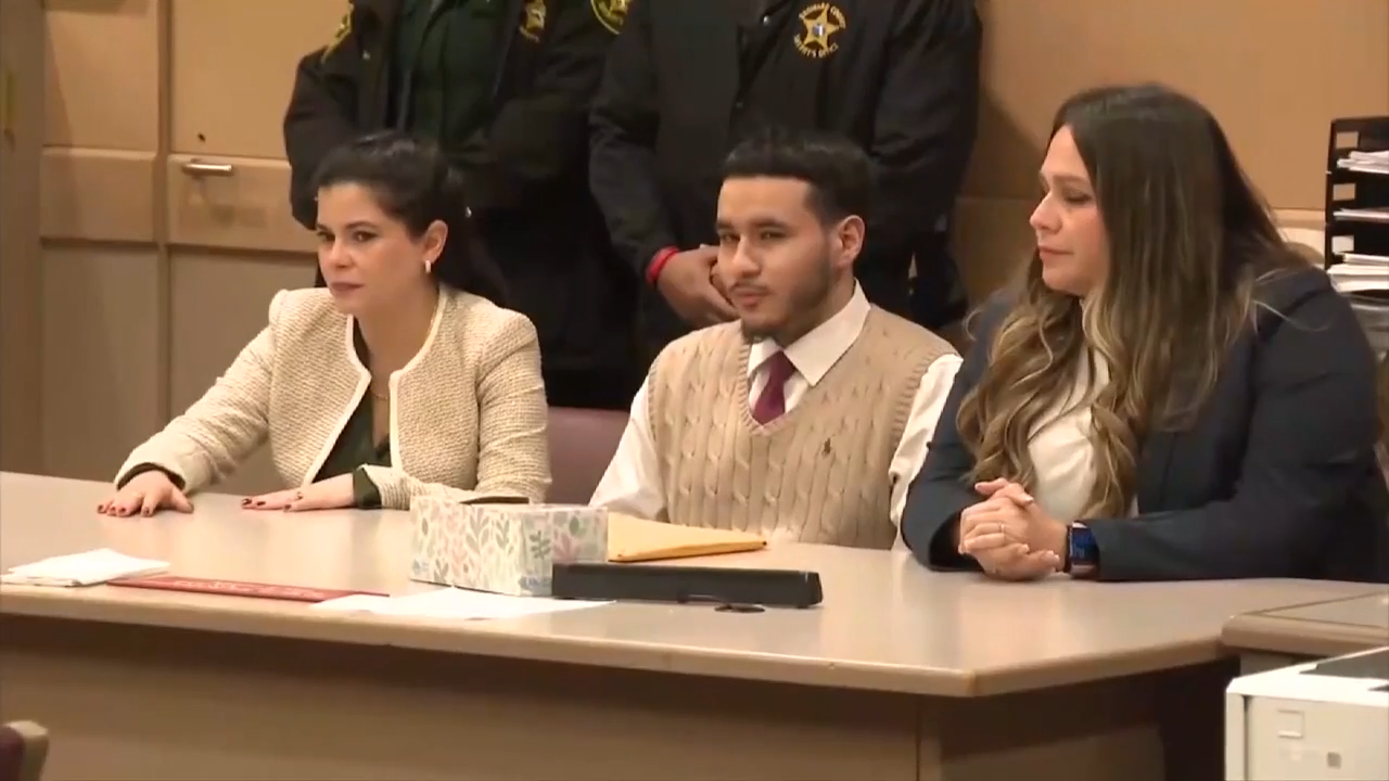 FORT LAUDERDALE, FLA. (WSVN) - A Broward jury decided to give a convicted police killer life in prison without parole after deliberating for just a<a class="excerpt-read-more" href="https://wsvn.com/news/local/broward/jury-recommends-life-in-prison-without-parole-for-man-who-fatally-shot-hollywood-police-officer/">Read More</a>