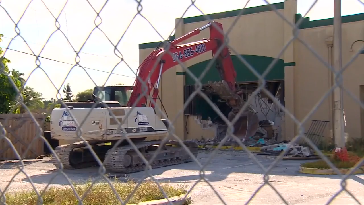 Restaurant demolition underway at Florida City strip mall months after gas explosion left 10 injured