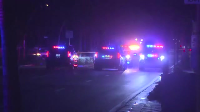 FORT LAUDERDALE, FLA. (WSVN) - Gunfire tore through a Fort Lauderdale neighborhood, sending a man to the hospital, police said.Fort Lauderdale Police and Fire Rescue<a class="excerpt-read-more" href="https://wsvn.com/news/local/broward/man-hospitalized-after-shooting-in-fort-lauderdale-gunman-cooperating-with-detectives-police-say/">Read More</a>