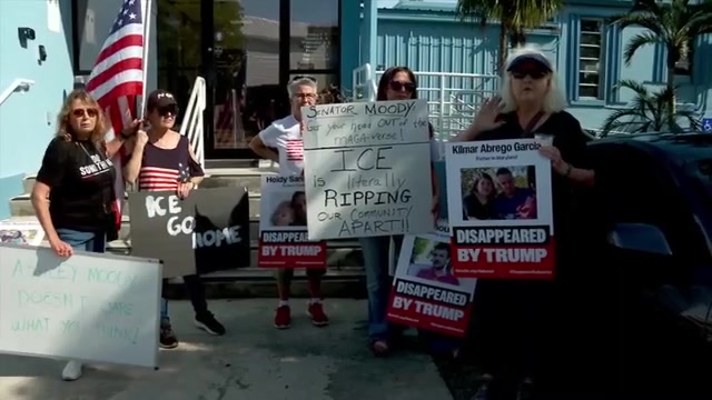 ISLAMORADA, FLA. (WSVN) - Protesters came together in the Florida Keys to raise their voices against what they described as aggressive immigration enforcement that’s sweeping<a class="excerpt-read-more" href="https://wsvn.com/news/local/florida/protesters-decry-immigration-enforcement-as-outrage-grows-over-womans-detainment-in-key-largo/">Read More</a>