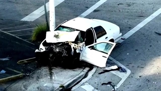 MIAMI (WSVN) - A violent overnight crash in Miami killed one man and sent two others to the hospital, causing a major traffic closure that<a class="excerpt-read-more" href="https://wsvn.com/news/local/miami-dade/1-dead-2-others-hospitalized-after-violent-crash-in-miami/">Read More</a>