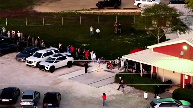 Hundreds wait in line as Knaus Berry Farm’s new location opens under new management