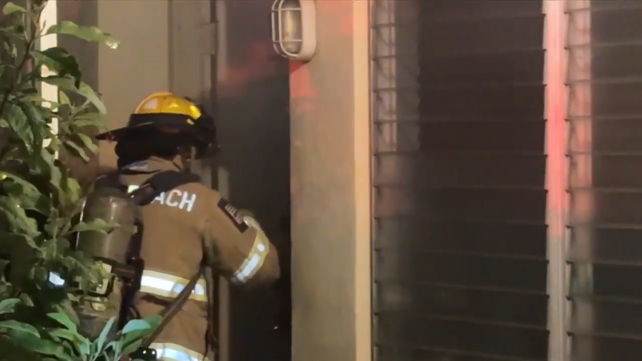 Crews extinguish apartment fire in Miami Beach; no injuries reported