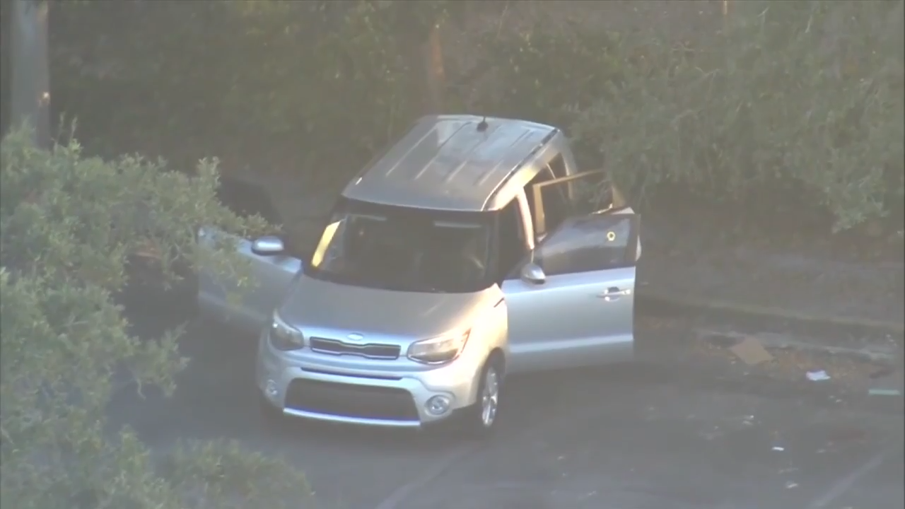 1 dead, 1 critical at hospital after shooting outside beauty school in Davie