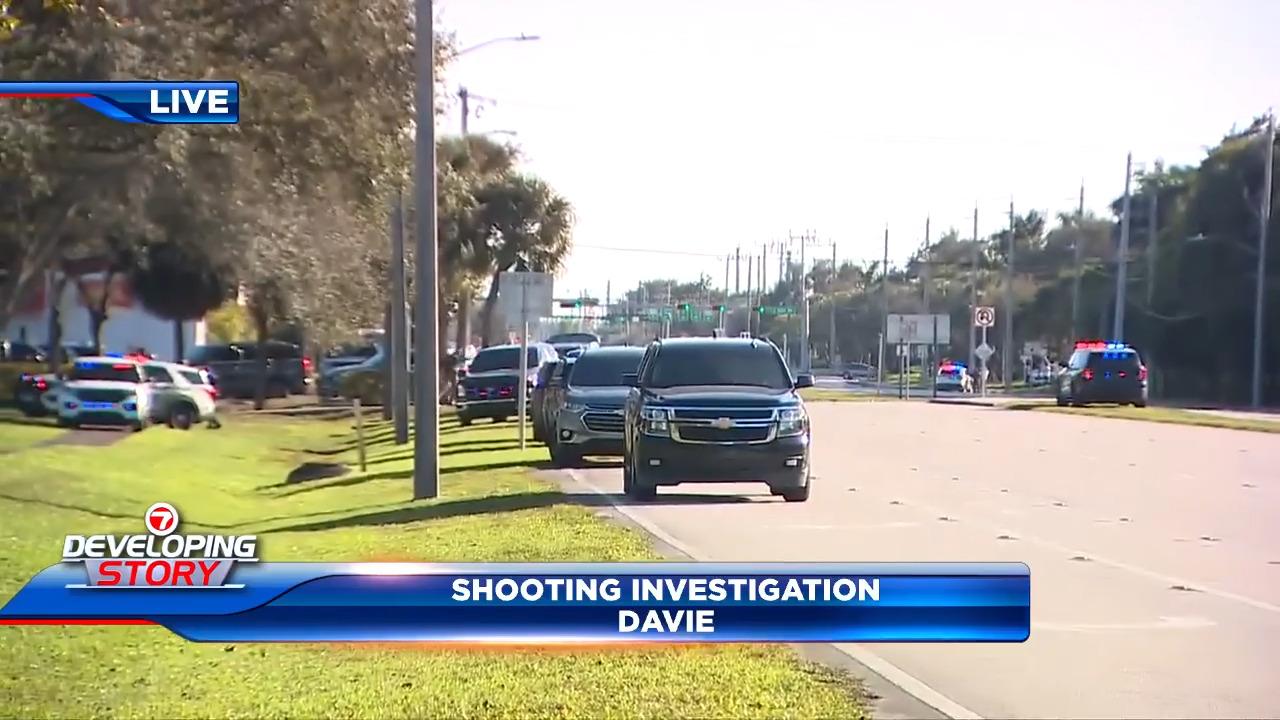 DAVIE, FLA. (WSVN) - A person is dead and another was rushed to the hospital after a shooting occurred outside the parking lot of a<a class="excerpt-read-more" href="https://wsvn.com/news/local/broward/1-dead-1-critical-at-hospital-after-shooting-outside-beauty-school-in-davie/">Read More</a>