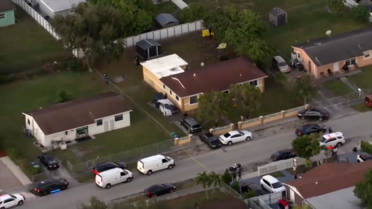 MIAMI GARDENS, FLA. (WSVN) - A man is dead after, police say, officers were forced to fire outside a home in Miami Gardens.Miami Gardens Police<a class="excerpt-read-more" href="https://wsvn.com/news/local/miami-dade/1-dead-after-police-involved-shooting-in-miami-gardens/">Read More</a>