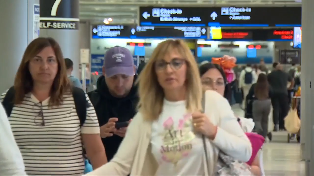 Winter Storm Fern leaves South Florida airports packed with travelers dealing with cancellations, delays