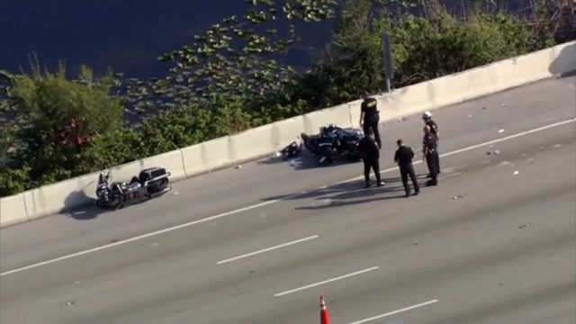 2 Miami Police motormen hospitalized after crash on SR 836; WB lanes back open