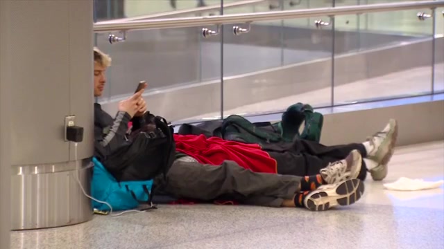 MIAMI INTERNATIONAL AIRPORT, FLA. (WSVN) - An intense winter storm brought thousands of flights at South Florida airports to a halt over the weekend, leaving<a class="excerpt-read-more" href="https://wsvn.com/news/local/miami-dade/delays-cancellations-fuel-frustrations-at-local-airports-amid-winter-storm-unattended-luggage-triggers-evacuation-at-mia/">Read More</a>