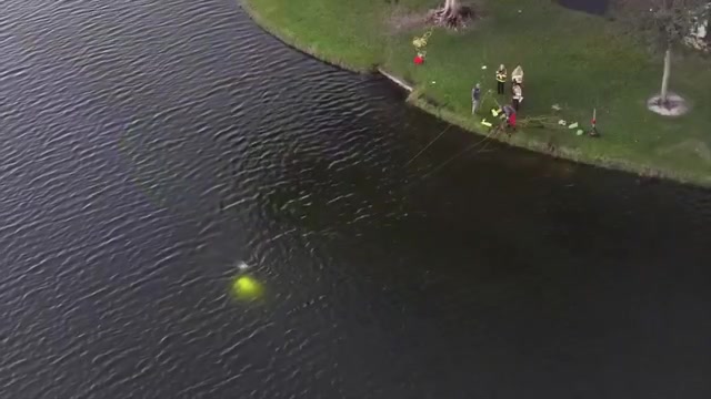 DEERFIELD BEACH, FLA. (WSVN) - Divers pulled a body from a lake in a Deerfield Beach neighborhood following a chaotic chain of events that began<a class="excerpt-read-more" href="https://wsvn.com/news/local/broward/divers-pull-body-from-deerfield-beach-lake-after-suspected-burglars-crash-into-the-water-man-in-custody/">Read More</a>