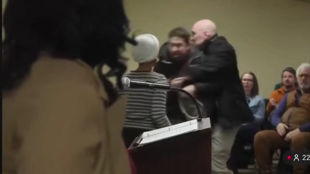 Man arrested after spraying unknown substance on Rep. Ilhan Omar at Minneapolis town hall