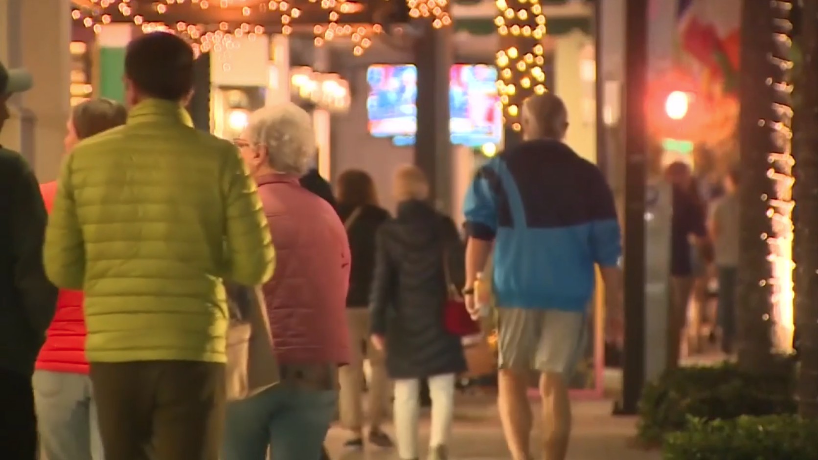 MIAMI (WSVN) - Friday brought cool and pleasant temperatures for much of South Florida ahead of a steep drop in temperatures that could potentially set<a class="excerpt-read-more" href="https://wsvn.com/news/local/miami-dade/freeze-watch-issued-for-interior-broward-miami-dade-as-steep-weekend-drop-in-temps-draws-hypothermia-concerns/">Read More</a>