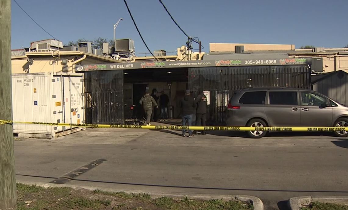 wsvn.com - Kathleen Ditton - Man dies in apparent industrial accident involving dough mixer at North Miami Beach market - WSVN 7News | Miami News, Weather, Sports | Fort Lauderdale