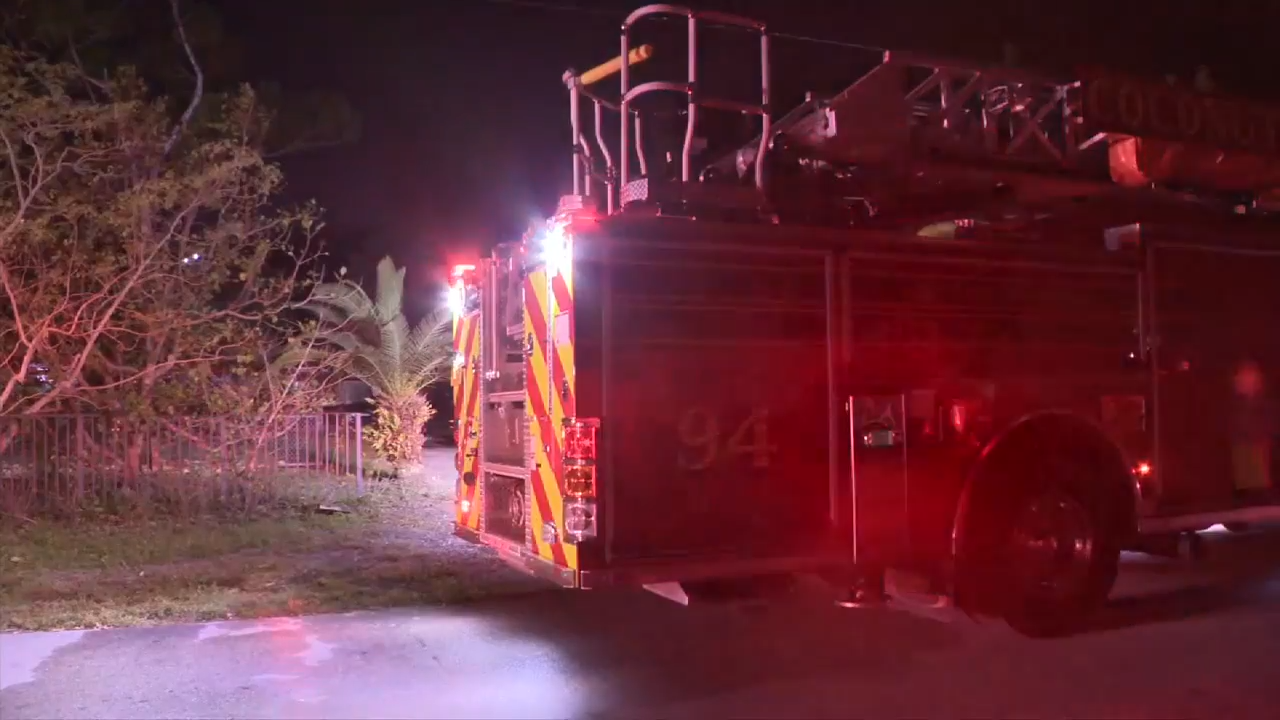 2 cars destroyed after garage fire at home near Coconut Creek