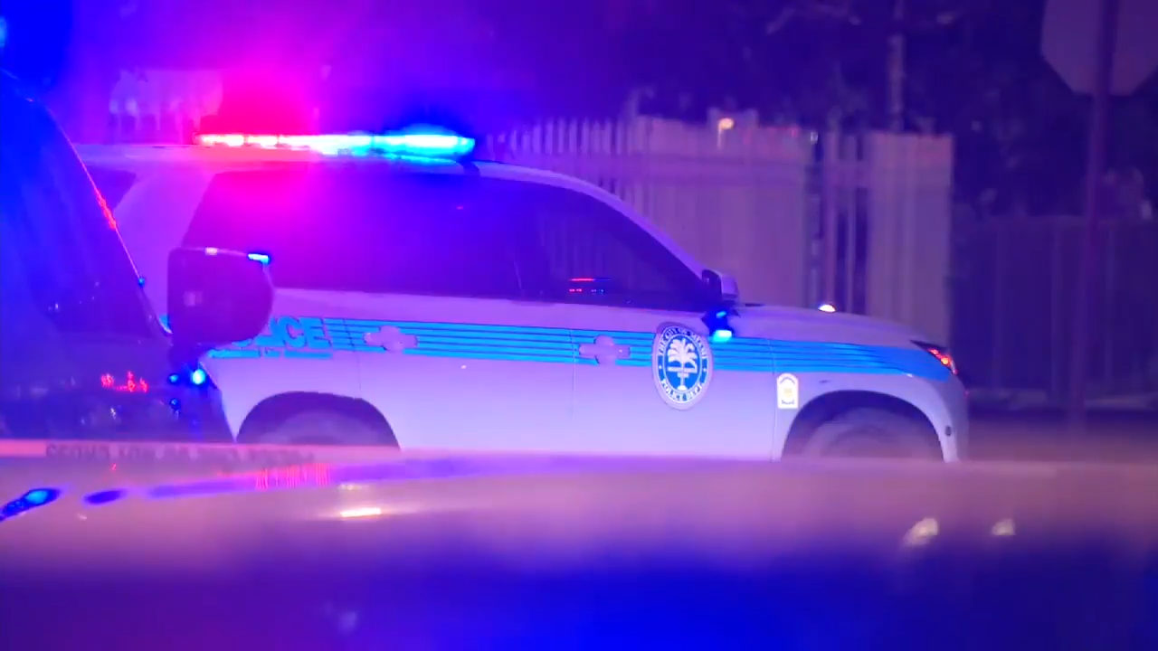MIAMI (WSVN) - A shooting near a park in Miami left a man dead and sent two others to the hospital, police said.City of Miami<a class="excerpt-read-more" href="https://wsvn.com/news/local/miami-dade/1-dead-2-hospitalized-after-shooting-in-alley-near-miamis-charles-hadley-park/">Read More</a>
