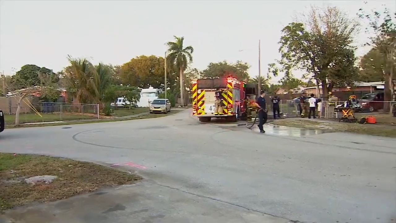 Fire breaks out inside of Fort Lauderdale home, no injuries reported ...