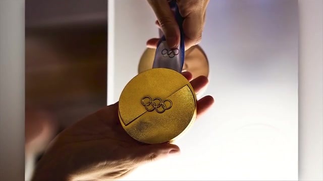 ‘Don’t jump in them’: Olympic athletes’ medals break during celebrations – WSVN 7News | Miami News, Weather, Sports | Fort Lauderdale