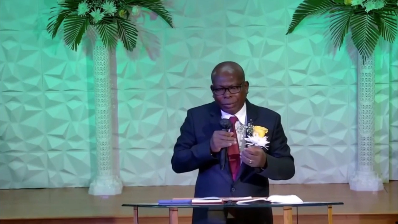 Pastor accused of molesting 15-year-old girl at NW Miami-Dade church