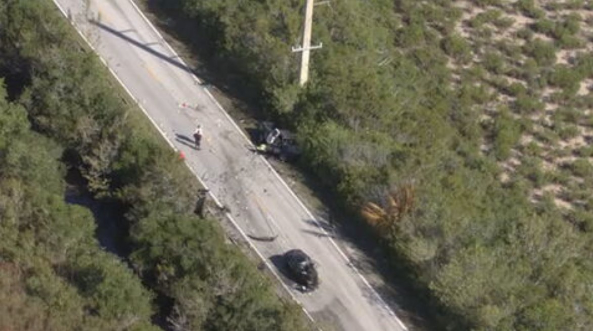 Multi-vehicle crash that killed 2, injured 1 shuts down Card Sound Road in Florida City