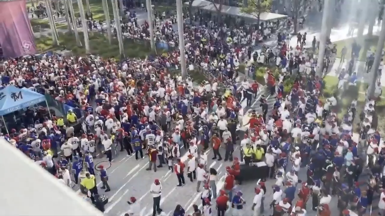 Dominican fans fill loanDepot Park as their country takes on Korea in WBC quarterfinals – WSVN 7News | Miami News, Weather, Sports | Fort Lauderdale