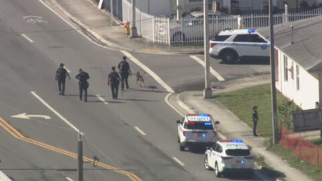 Miami Police searching for possibly naked man spotted in stolen dump truck