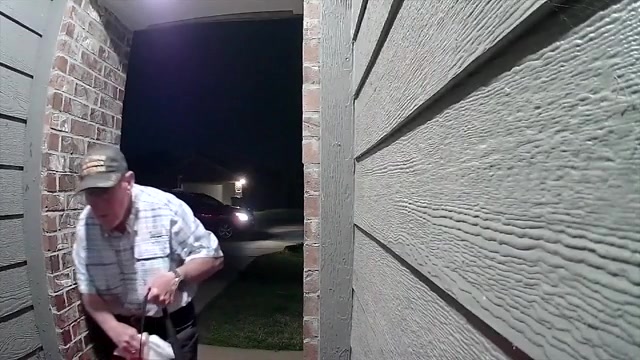 Doorbell video sparks support for elderly Texas veteran delivering food late at night