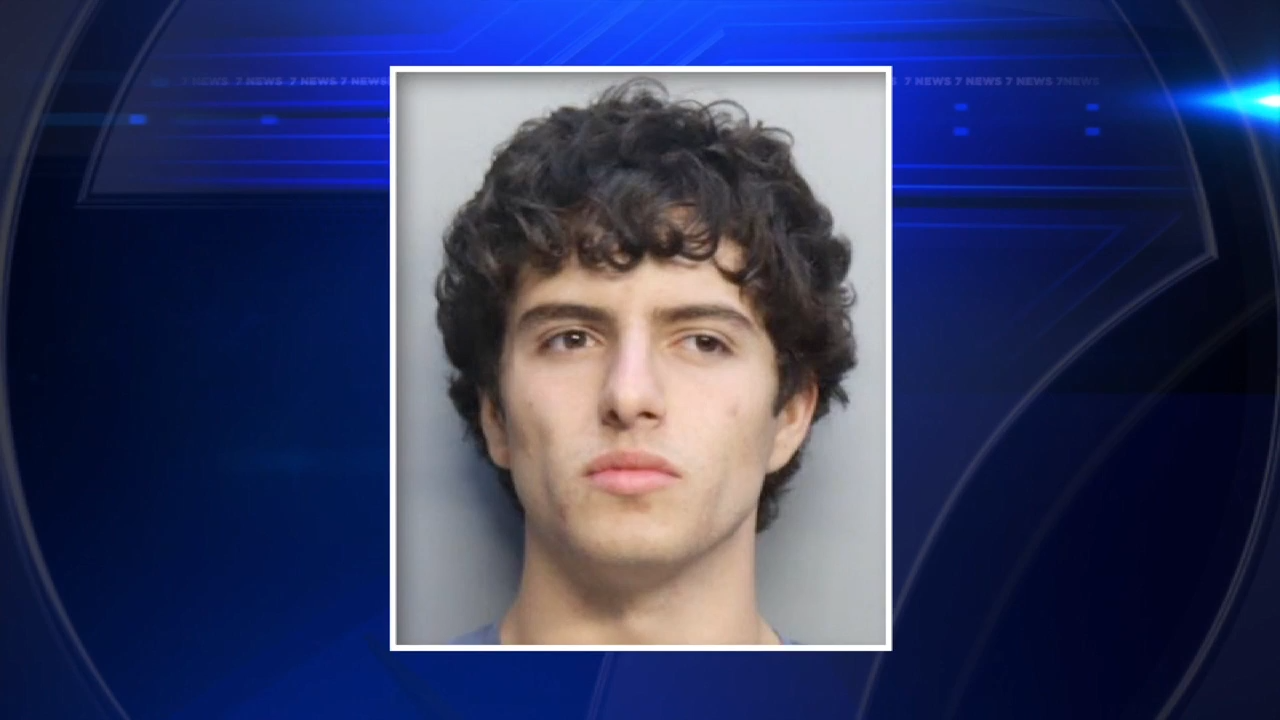 18-year old driver arrested by Miami Beach police for resisting arrest after being pulled over; teen later released