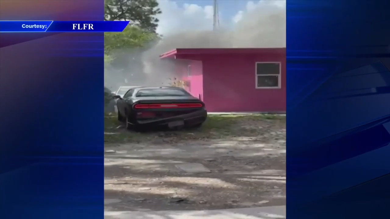 Family displaced, cat dead after fire breaks out at Fort Lauderdale home