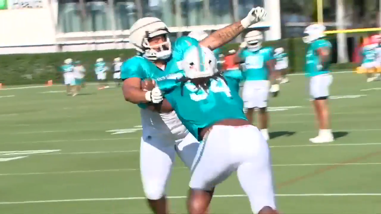 Dolphins hold voluntary offseason session; star RB De’Von Achane holds out for contract extension – WSVN 7News | Miami News, Weather, Sports | Fort Lauderdale