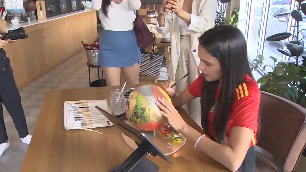 Local artist Lili Cantero captures World Cup’s iconic moments on painted soccer balls displayed in Wynwood – WSVN 7News | Miami News, Weather, Sports | Fort Lauderdale