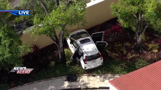 SUV hits cement wall at Plantation senior living community