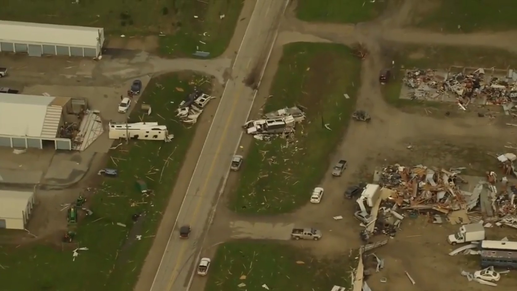 Severe storms accompanied by tornadoes damage communities from the Plains to the Midwest