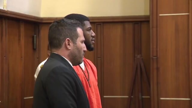 Man accused of shooting at Miami Police officer in 2020 pleads guilty, takes plea deal