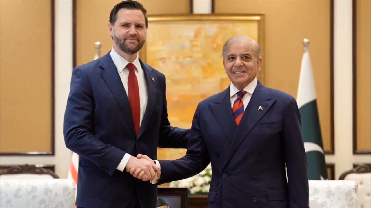 US and Iran end ceasefire talks without agreement and blame each other