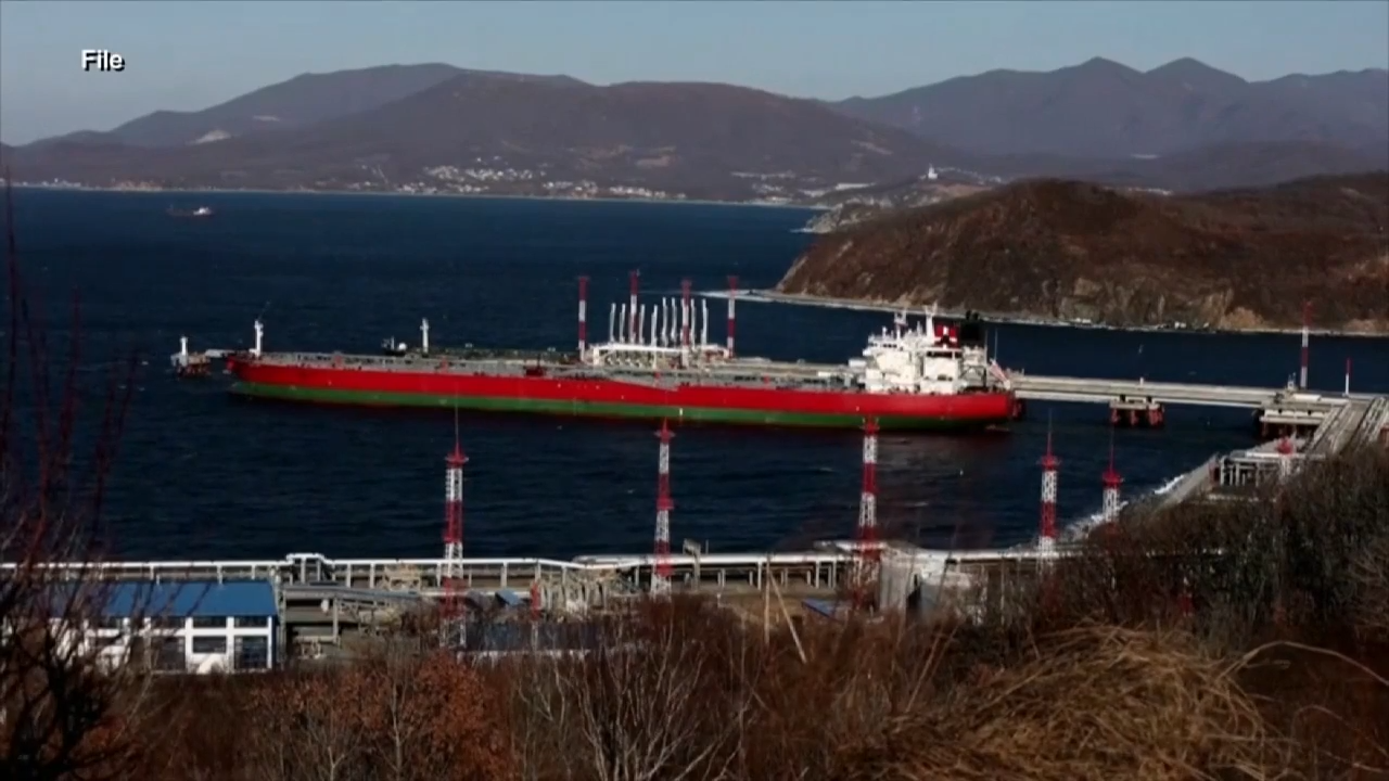 Iran doubles down on closing the Strait of Hormuz as the ceasefire nears expiration