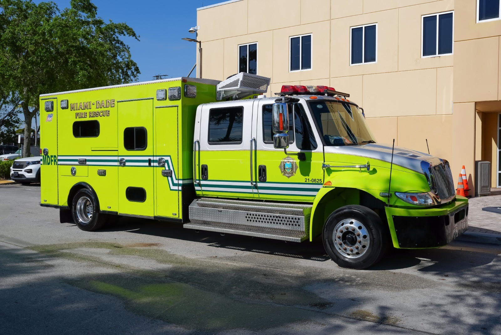 Miami Dade Fire Rescue Adds Two New Units To Enhance Emergency Response Rescue 211 